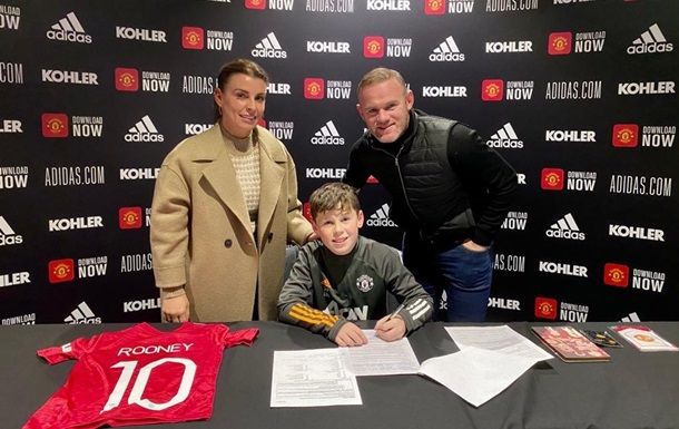 Общество: Сын Руни подписал контракт с Манчестер Юнайтед