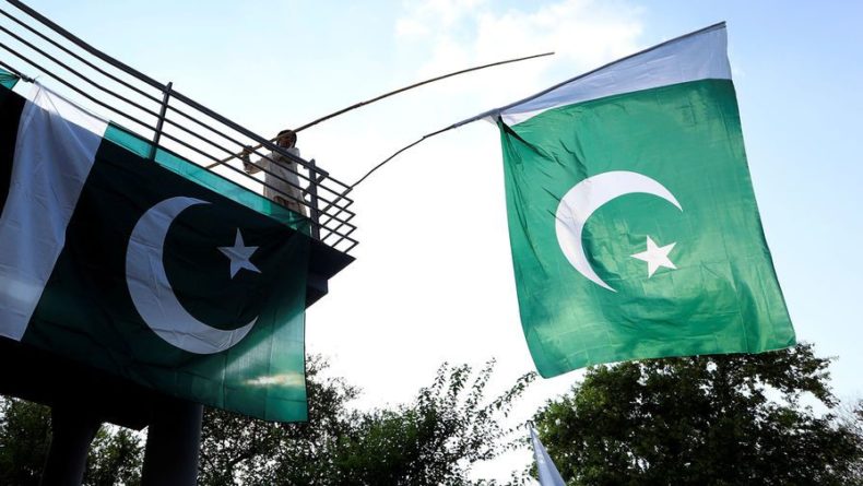 Общество: Пакистан добивается экстрадиции из Великобритании экс-премьер-министра Шарифа