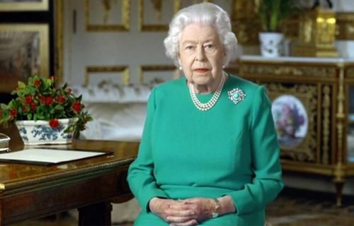 Общество: Королева Великобритании будет дома на Рождество