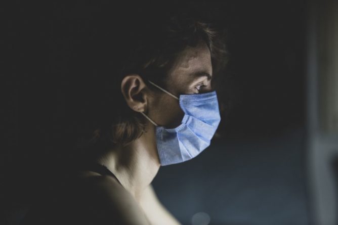 Общество: Выявленная в Великобритании новая мутация коронавируса может быть заразнее на 70%