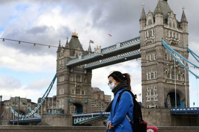 Общество: Жители Лондона массово покидают город из-за ужесточения карантина