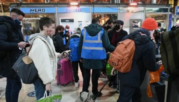 Жители Лондона массово покидают город из-за нового локдауна 20122020 Общество: Жители Лондона массово покидают город из-за нового локдауна
