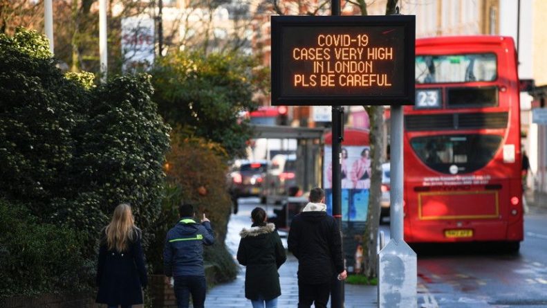 Общество: Daily Mail: жители покидают Лондон после объявления новых ограничений