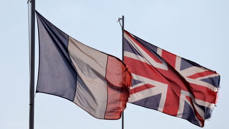 Общество: Франция закрывает границу с Британией из-за коронавируса