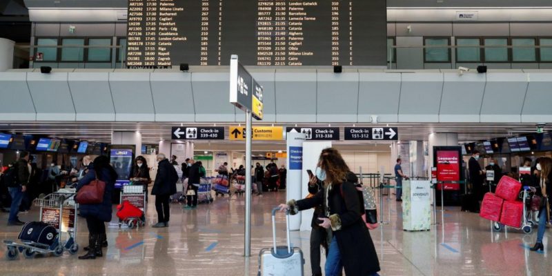 Украина ограничит авиасообщение с Великобританией в связи с новым штаммом коронавируса — ИФ 21122020 Общество: Украина ограничит авиасообщение с Великобританией в связи с новым штаммом коронавируса — ИФ
