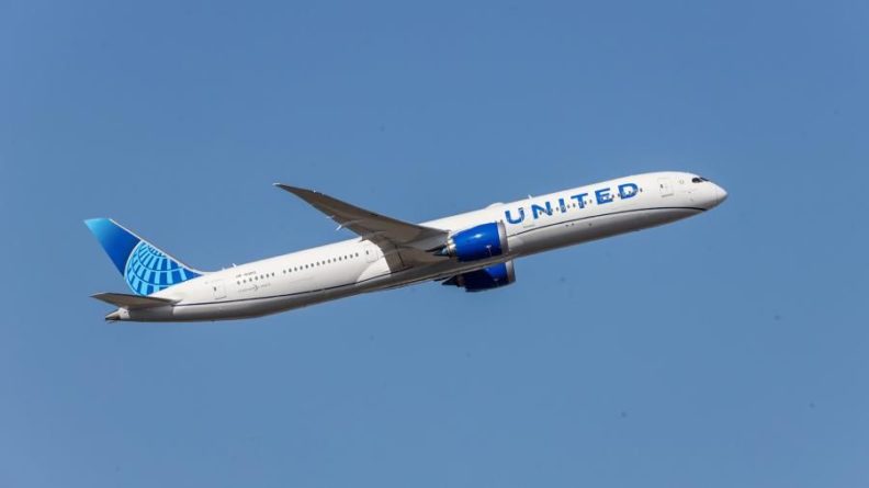 Американская United Airlines приостановила полеты в Лондон до 17 января 21122020 Общество: Американская United Airlines приостановила полеты в Лондон до 17 января