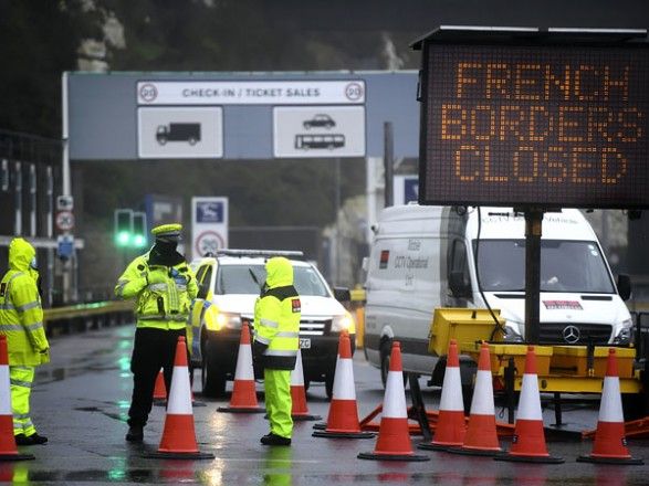 Общество: Франция открыла свои границы для пассажиров из Англии после блокады из-за COVID-19