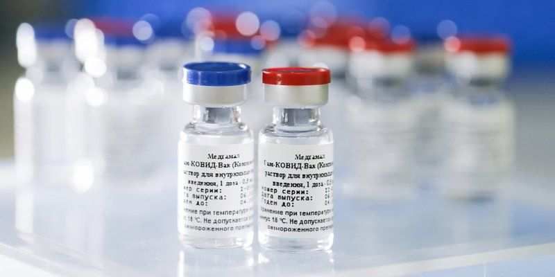 Общество: Александр Гинцбург: Российская вакцина «Спутник V» защитит россиян от нового штамма COVID-19 из Великобритании