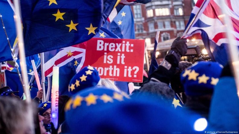 Британия и ЕС заключили торговую сделку после Brexit 24122020 Общество: Британия и ЕС заключили торговую сделку после Brexit