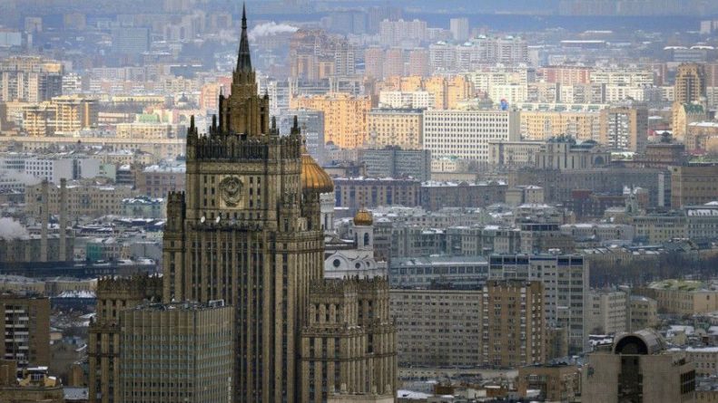 МИД РФ положительно оценил торговую сделку между ЕС и Великобританией 24122020 Общество: МИД РФ положительно оценил торговую сделку между ЕС и Великобританией