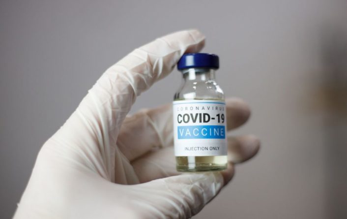 Общество: В Британии вакцину от коронавируса получили уже 600 тысяч человек