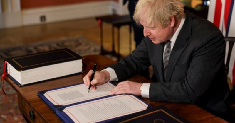 Общество: Британия и Евросоюз подписали соглашение по Brexit