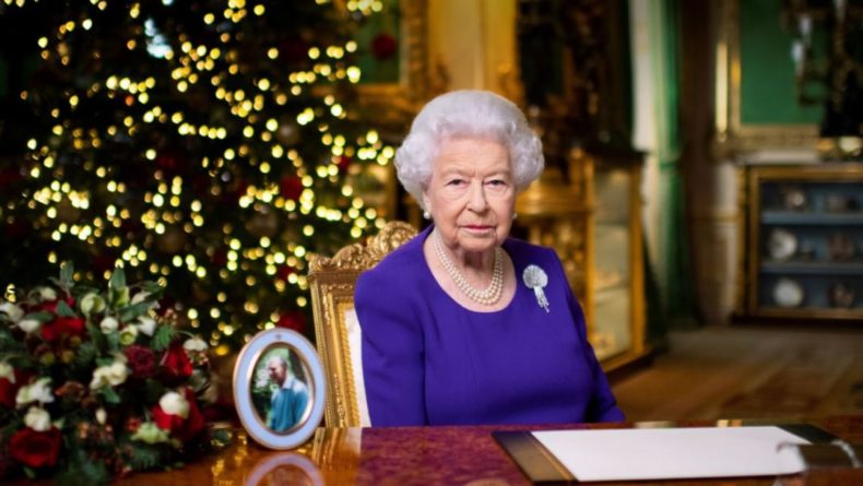 Общество: Британская королева поставила печать на сделке Лондона и Брюсселя