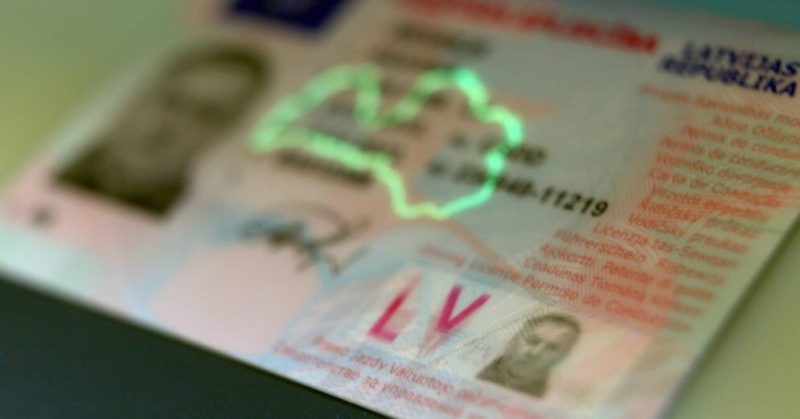 Общество: Полученные в Великобритании водительские права придётся сменить