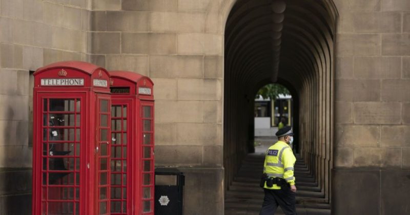 Общество: Рекорд по коронавирусу в Великобритании и новые жертвы обвала в Норвегии. Пять новостей, которые вы могли проспать