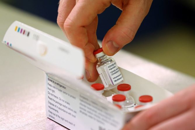 В Великобритании началась вакцинация препаратом AstraZeneca 04012021 Общество: В Великобритании началась вакцинация препаратом AstraZeneca