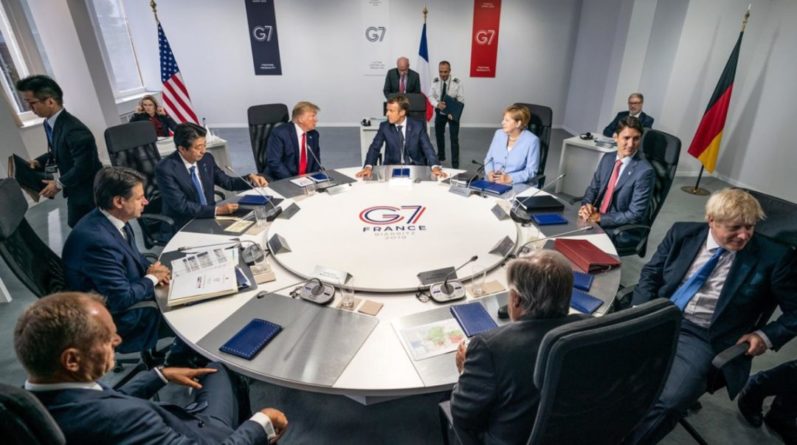 Общество: Британия возглавила группу послов G7 по поддержке Украины