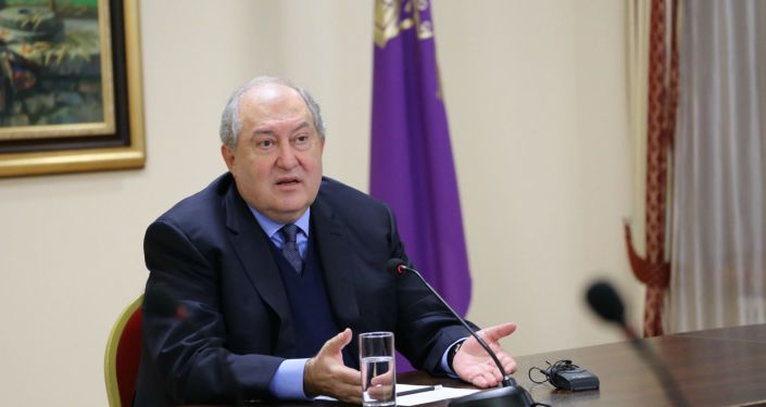 Общество: Президент Армении перенес операцию в Лондоне и заразился новым коронавирусом