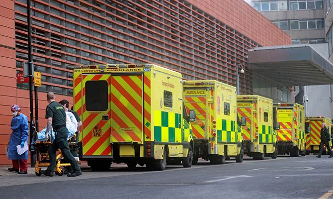 Общество: В Лондоне объявили о ЧС из-за переполненных больниц