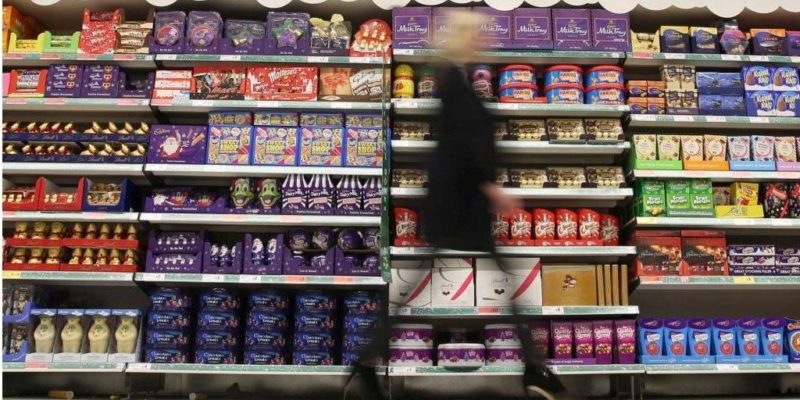 Общество: В Британии обеспокоены распространением COVID-19 в супермаркетах — министр