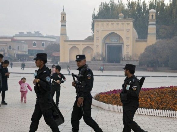Общество: Посол Китая в ООН раскритиковал Великобританию из-за ее позиции по уйгурам