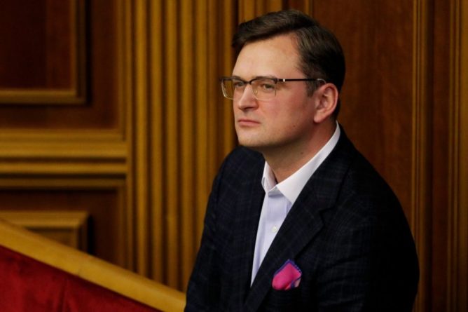 Общество: Кулеба: Украина может упростить визовый режим с Британией