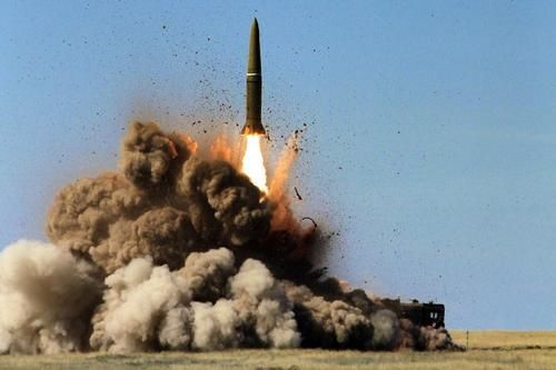Общество: Издание Express: ядерное оружие Великобритании может «опустошить» Россию