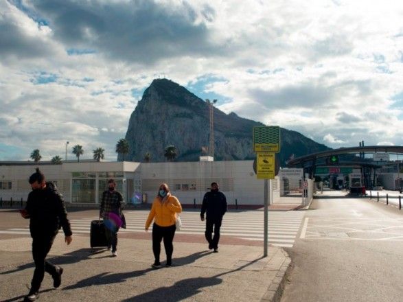 Общество: Brexit все еще угрожает Гибралтару последствиями для договоренностей по Шенгену - Politico