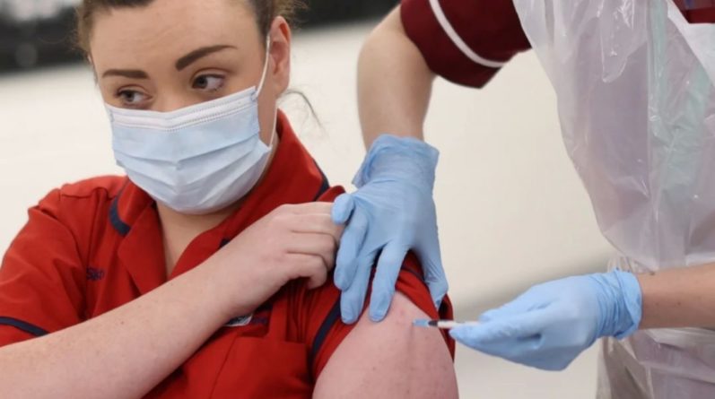 Общество: В Британии за день вакцинировали от коронавируса 343 тысяч граждан