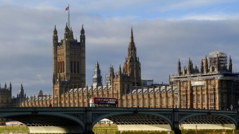 Общество: Daily Express: пожарная сигнализация сработала в парламенте Британии