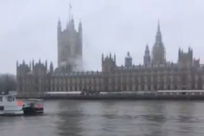 Общество: СМИ сообщили о пожаре в здании Вестминстерского дворца в Лондоне