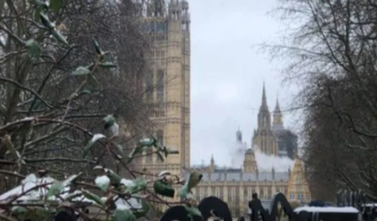 Общество: В Лондоне произошел пожар в здании британского парламента