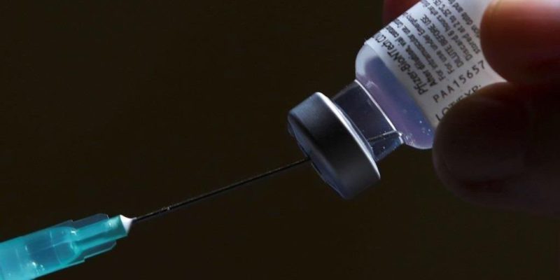 Общество: В Pfizer и BioNTech заявили об эффективности их вакцины против штаммов из Великобритании и ЮАР