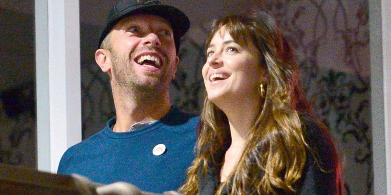 Общество: За $12,5 млн. Солист Coldplay купил роскошный особняк в Малибу, в котором живет с Дакотой Джонсон