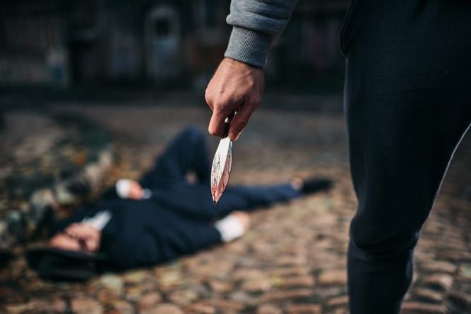 Общество: В Великобритании четверо мужчин напали на 13-летнего подростка и мира
