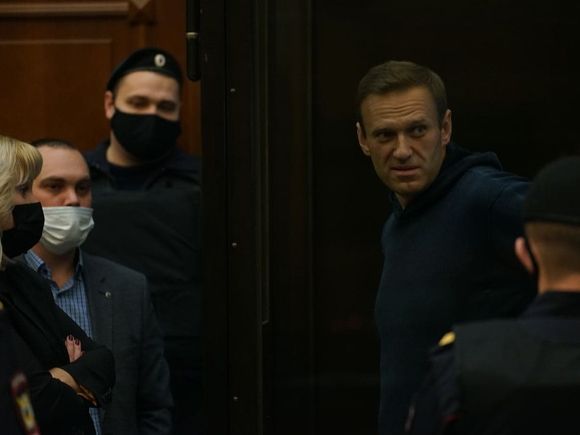 Общество: Британия требует от России немедленно освободить Навального