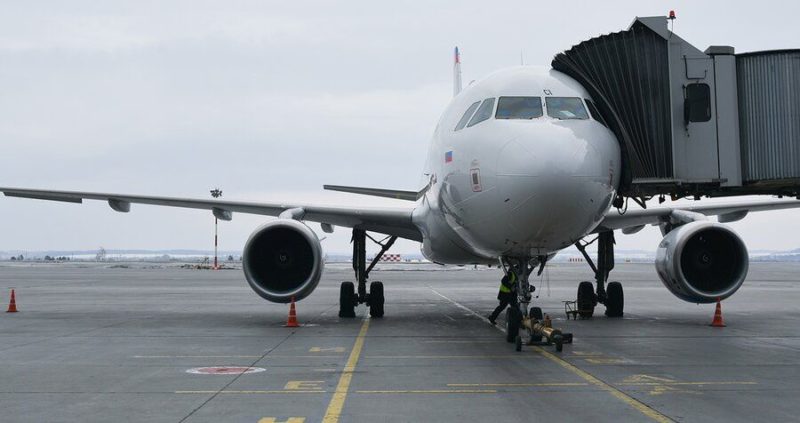 Общество: Россия продлила приостановку авиасообщения с Великобританией до 16 марта