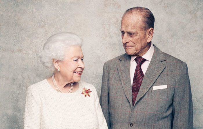Общество: Супруг королевы Великобритании попал в больницу