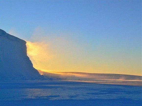 Общество: От ледника в Антарктиде откололся айсберг величиной с Лондон