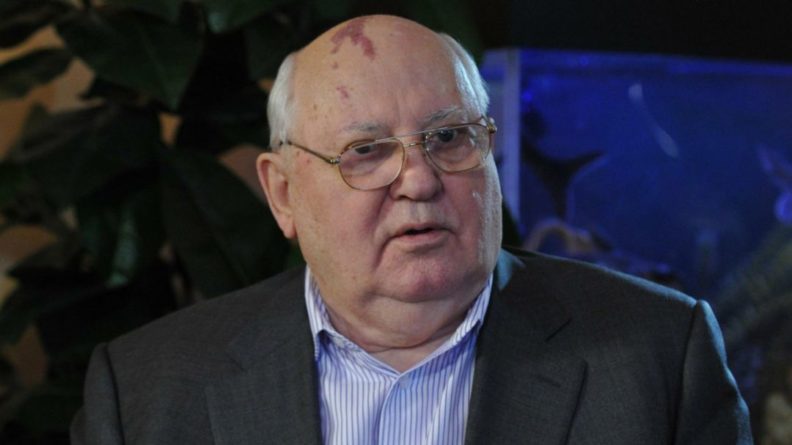 Общество: Экс-президент СССР Горбачев в день рождения получил поздравления от премьера Британии