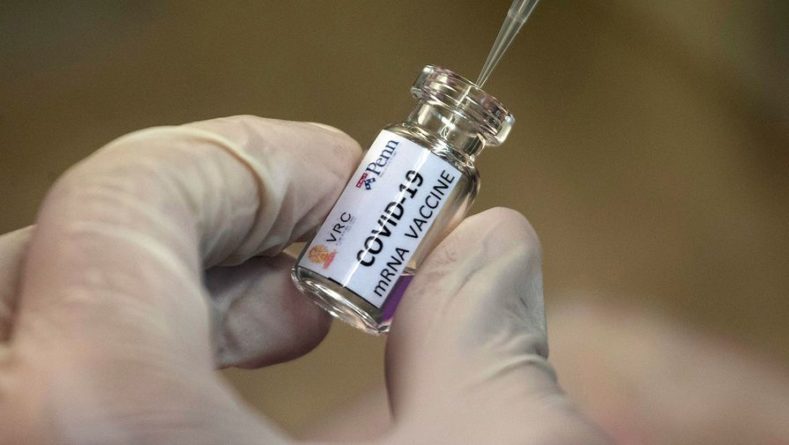 Общество: Британцы заявили о «крушении» Евросоюза из-за подхода к вакцинации