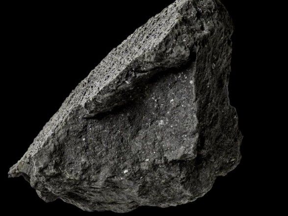 Общество: Метеорит Винчкомба: в Великобритании нашли метеорит с "жизненными блоками"