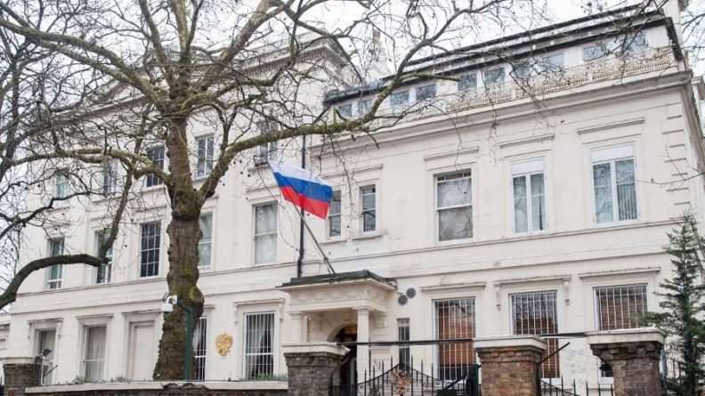 Посольство РФ сделало представление Лондону из-за антироссийской кампании в СМИ 10032021 Общество: Посольство РФ сделало представление Лондону из-за антироссийской кампании в СМИ