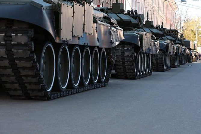 Общество: Виктор Баранец: Мировое лидерство России в танкостроении не дает покоя Великобритании