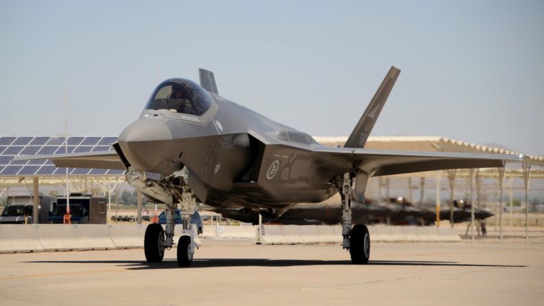 Общество: В Китае рассказали о проблемах в армии Британии из-за американских F-35