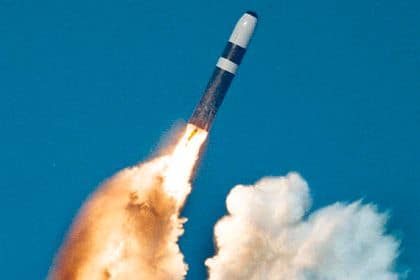 Общество: Великобритания нарастит ядерный арсенал из-за России
