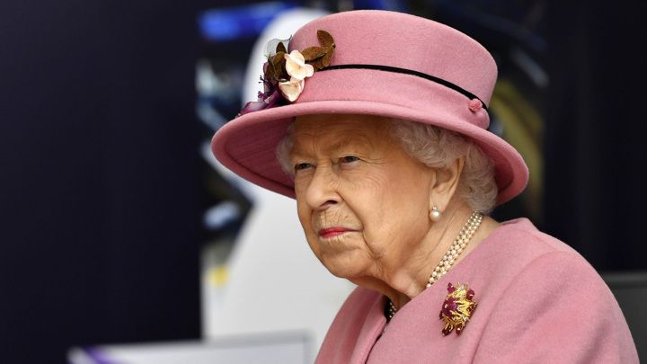 Общество: Британцы рассказали, кем готовы заменить королеву после падения монархии