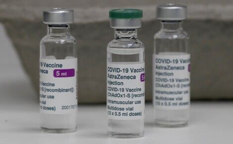 Общество: В Великобритании и Нидерландах не нашли связи между тромбозом и вакцинацией от коронавируса препаратом AstraZeneca