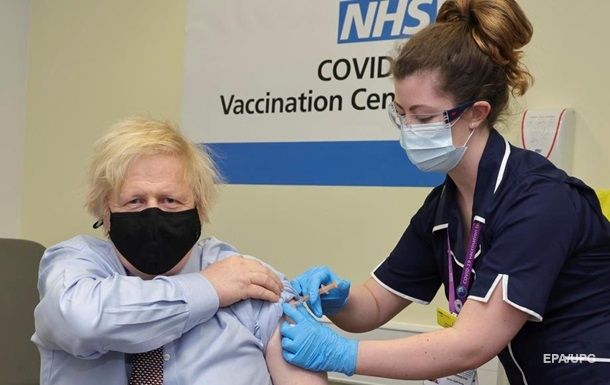 Общество: Премьер Британии Борис Джонсон привился вакциной AstraZeneca