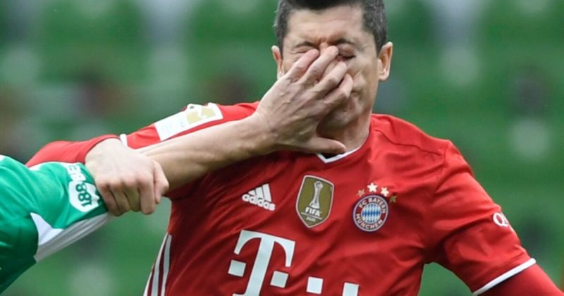 Общество: "Бавария" не разрешила Левандовскому играть за Польшу против Англии
